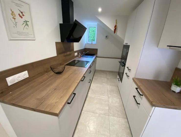 Maison Neuve Tout Confort, Deux Chambres 圣马丁迪蒙 外观 照片